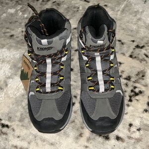 Khombu Men's Black and Gray Athletic Shoes Size 8